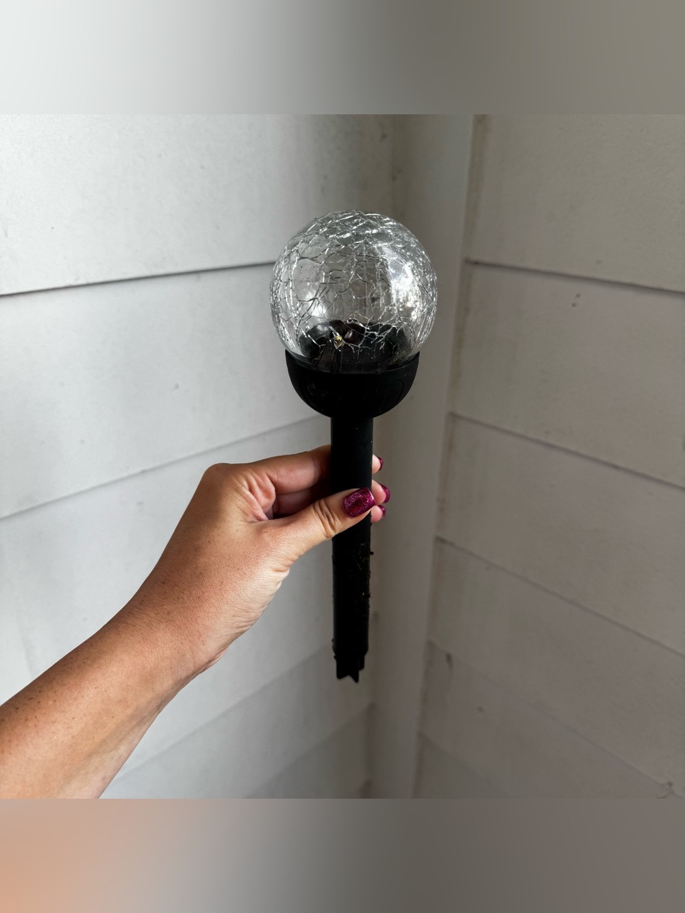 Solar Crackle Glass Garden Stake Light - Black